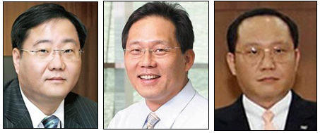 정몽진(좌부터/기업인/KCC회장),정몽익(기업인/KCC사장),정몽열(기업인/KCC사장)
정몽진ㆍ몽익ㆍ몽열 ‘KCC 3형제’가 불우이웃 성금 10억원을 내놨다.
9일 KCC에 따르면, KCC 정몽진 회장(4억원), 정몽익 사장(3억원), KCC건설 정몽열 사장(3억원)이 사재 10억원을 비롯해 KCC, KCC건설 등 전 계열사 임직원이 모은 성금은 11억6000여만원을 사회복지공동모금회에 기탁했다.