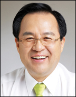 김학규(용인시장)
용인시(시장 김학규· 사진 ) 는 농어업인, 농어업인생산자단체 등에 생산유통시설 및 경영자금지원을 위해 25억 2천만원을 연리 1.5%의 장기저리로 융자 지원한다고 밝혔다. 생산유통시설자금은 농가당 1억원 이내에서 3년 거치 5년 균분상환 형태로 지원된다.