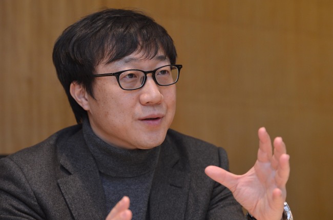 남동준(금융인/삼성자산운용)
최근 삼성자산운용의 최고투자책임자(CIO)에 오른 남동준 상무는 14일 서울 세종대로 삼성자산운용 본사에서 가진 헤럴드경제와의 인터뷰에서 “흔히 하지 않는 얘기”라며 이 같이 밝혔다.