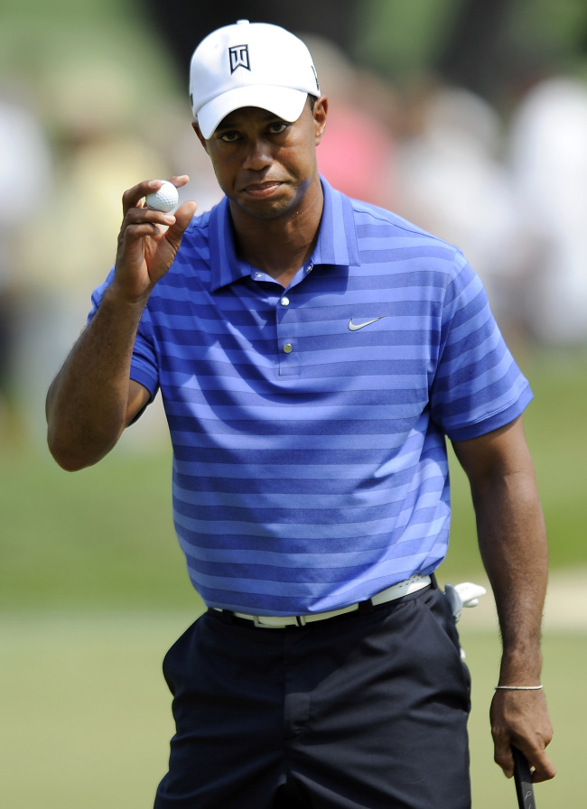 타이거 우즈(Tiger Woods/골프선수)
신ㆍ구 ‘골프 황제’ 로리 매킬로이(24ㆍ북아일랜드)와 타이거 우즈(38ㆍ미국·사진)가 중동에서 2013시즌 첫 맞대결을 벌인다.
17일(한국시간) 아랍에미리트(UAE) 아부다비에서 유러피언투어 아부다비 HSBC 챔피언십(총 상금 270만 달러)이 개막한다. 현재 세계 골프랭킹 2위인 우즈는 1위 매킬로이를 상대로 다시금 정상 탈환을 노리고 있다. 2009년 성추문 스캔들 이후 내리막길을 걸었던 우즈는 지난해 PGA 투어에서 3승을 거두며 재기의 발판을 다졌다.