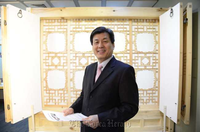 Korea Cultural Heritage Foundation president Lee Se-seop during an interview with The Korea Herald on Tuesday.   Park Hae-hook/The Korea Herald