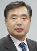 김만도(기업인/(주)지에스피대표)
김만도 (주)지에스피(www.gsp1.co.kr) 대표가 기억하는 2005년은 자신감이 넘치던 시기다. 미국 수출을 하며 몇 년 동안 성장을 거듭했다. 수출에 대한 자신감도 나날이 커져갔다.