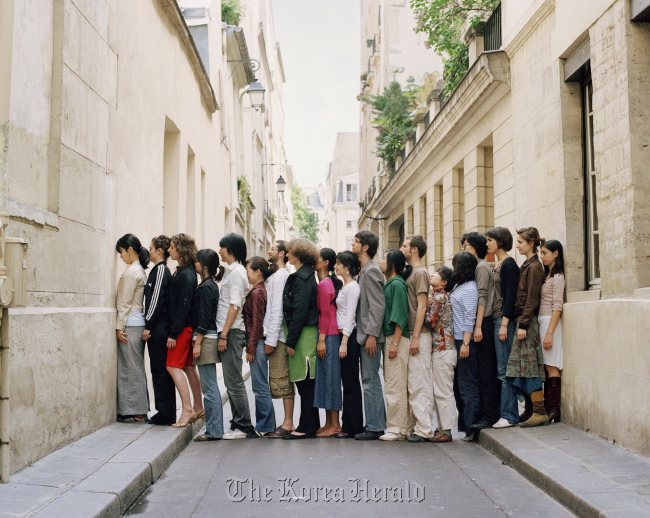 “Rue Visconti” 2006, lightjet print by Chang Sung-eun.   Arario Gallery