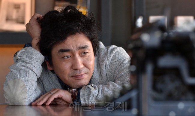 영화배우 류승룡 인터뷰.<br />이상섭 기자. babtong@heraldcorp.com 2013.01.18
영화배우 류승룡 인터뷰.
이상섭 기자. babtong@heraldcorp.com 2013.01.18
영화배우 류승룡 인터뷰.
이상섭 기자. babtong@heraldcorp.com 2013.01.18