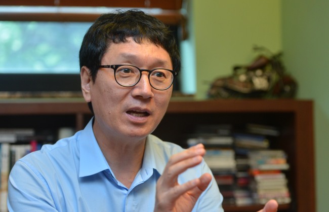 설도윤(기업인/설앤컴퍼니 대표)
사단법인 한국뮤지컬협회 신임이사장에 설도윤(54) 설앤컴퍼니 대표가 선임됐다. 한국뮤지컬협회는 21일 제6차 정기총회를 통해 제3대 이사장에 설도윤 대... 사단법인 예술교육지원센터 이사장으로 재직중에 있다.