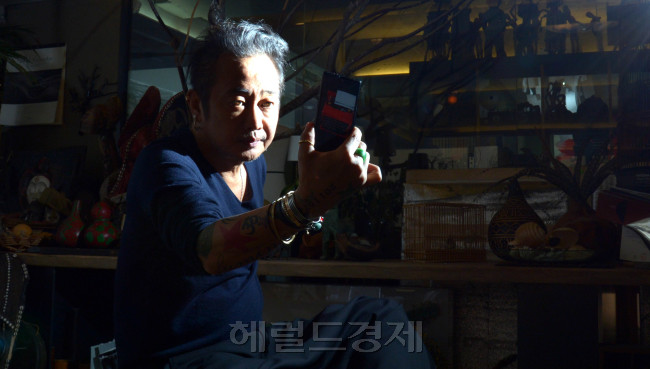 김중만<br />김명섭 기자 msiron@heraldcorp.com
김중만
김명섭 기자 msiron@heraldcorp.com
김중만
김명섭 기자 msiron@heraldcorp.com