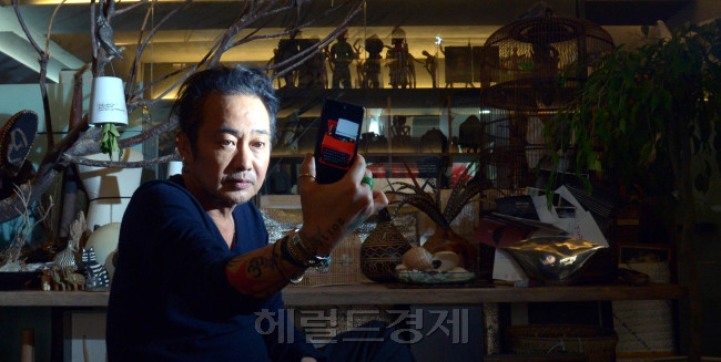 김중만<br />김명섭 기자 msiron@heraldcorp.com
김중만
김명섭 기자 msiron@heraldcorp.com
김중만
김명섭 기자 msiron@heraldcorp.com