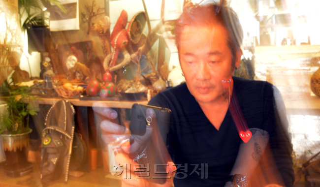 김중만<br />김명섭 기자 msiron@heraldcorp.com
김중만
김명섭 기자 msiron@heraldcorp.com
김중만
김명섭 기자 msiron@heraldcorp.com