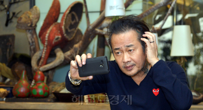 김중만<br />김명섭 기자 msiron@heraldcorp.com
김중만
김명섭 기자 msiron@heraldcorp.com
김중만
김명섭 기자 msiron@heraldcorp.com