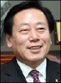 조억동(광주시장)
조억동( 사진 ) 광주시장은 오는 28일부터 31일까지 오포읍을 시작으로 10개 읍면동을 비롯한 직속기관 및 사업소를 방문해 업무보고 및 지역 주민...행정의 최일선에서 맡은 바 업무를 성실히 수행하고 있는 직원들도 격려할 예정이다.