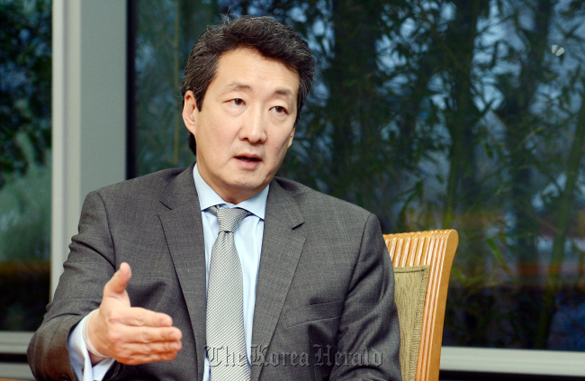 Victor Cha.   Ahn Hoon/The Korea Herald