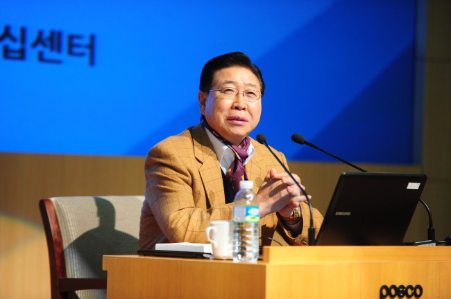 정준양(기업인/포스코 회장)
정준양 포스코 회장이 ‘도전 정신’과 ‘통섭 역량’을 갖춘 인재를 요구했다. 24일 포스코에 따르면 정 회장은 지난 23일 인천 송도 미래창조아카데미...개소의 글로벌 네트워크를 바탕으로 세계로 뻗어나가고 있다”면서 “이를 뒷받침할 수 있는 도전적인 마인드의 통섭 역량을 가진 인재가 되어 달라”고 당부했다.