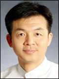 이상선(기업인/핸디소프트 대표)
핸디소프트는 이상산(51ㆍ사진) 다산네트웍스 개발본부 부사장을 새 대표이사로 내정했다고 24일 밝혔다. 대표 선임은 다음달 6일 열리는 주주총회에서 이뤄질 예정이다. 또 기존 핸디소프트 이상선 대표이사는 다산네트웍스 개발본부 부사장으로 임명됐다고 덧붙였다.