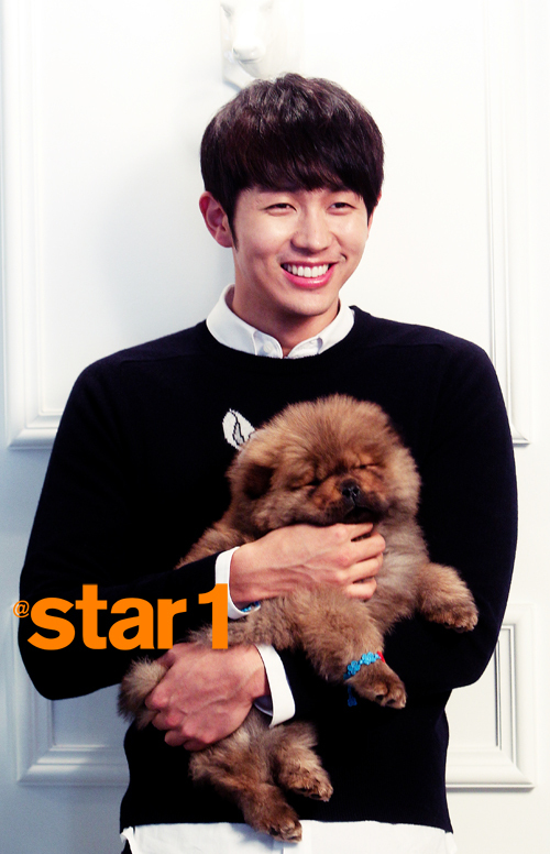 임슬옹(가수/2AM)
데뷔 5년차 임슬옹이 연예계 생활에 대한 소신을 밝혔다. 2AM 임슬옹은 최근 스타 매거진 앳스타일(@star1) 2월호와 가진 화보 촬영 및 인터뷰에...옹은 “이 작품을 하면서 사회, 정치, 경제적으로 많은 공부를 했다.
