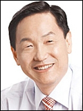 김상곤(경기도교육청교육감)
특색있고 다양한 교육과정을 편성·운영하는 학교가 모두 120교로, 지난 해보다 30교 확대된다. 경기도교육청(교육감 김상곤·사진)은 25일 2013학년도 ‘교육과정 특성화 사업’ 운영교로 중학교 70교와 고등학교 50교 등 120교를 지정했다고 밝혔다.
