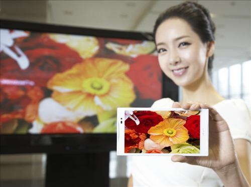 Pantech Corp.'s 5.9-inch full HD smartphone, "Vega No.6." (Yonhap News/Pantech)