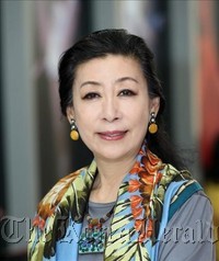 김복희(현대무용가)
Kim Bok-hee, the current director of the Dance Association of Korea, has been reelected to the same position, the organization announced Sunday.