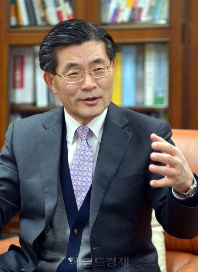 김경근 재외동포재단 이사장<br />김명섭 기자 msiron@heraldcorp.com