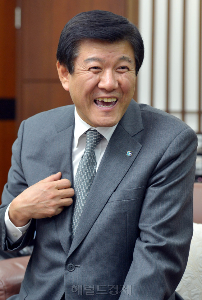 조준희 기업은행장<br />김명섭 기자 msiron@heraldcorp.com
조준희 기업은행장
김명섭 기자 msiron@heraldcorp.com
조준희 기업은행장
김명섭 기자 msiron@heraldcorp.com