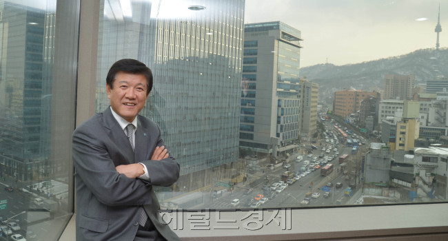 조준희 기업은행장<br />김명섭 기자 msiron@heraldcorp.com
조준희 기업은행장
김명섭 기자 msiron@heraldcorp.com
조준희 기업은행장
김명섭 기자 msiron@heraldcorp.com