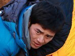 고수(배우)
조각미남 고수가 첫 아들을 얻었다. 고속의 소속사인 BH엔터테인먼트에 따르면 고수는 지난 27일 득남, 마침내 아빠가 됐다.