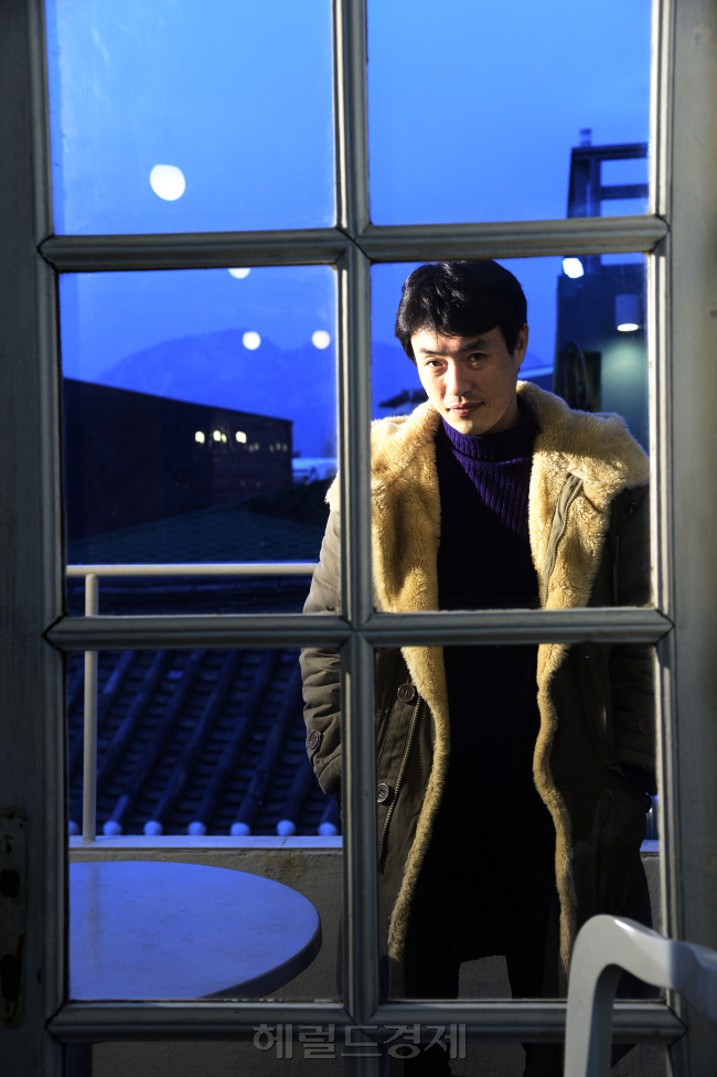 영화 '베를린' 류승완 감독. 박해묵 기자/mook@heraldcorp.com
영화 '베를린' 류승완 감독. 박해묵 기자/mook@heraldcorp.com
영화 '베를린' 류승완 감독. 박해묵 기자/mook@heraldcorp.com