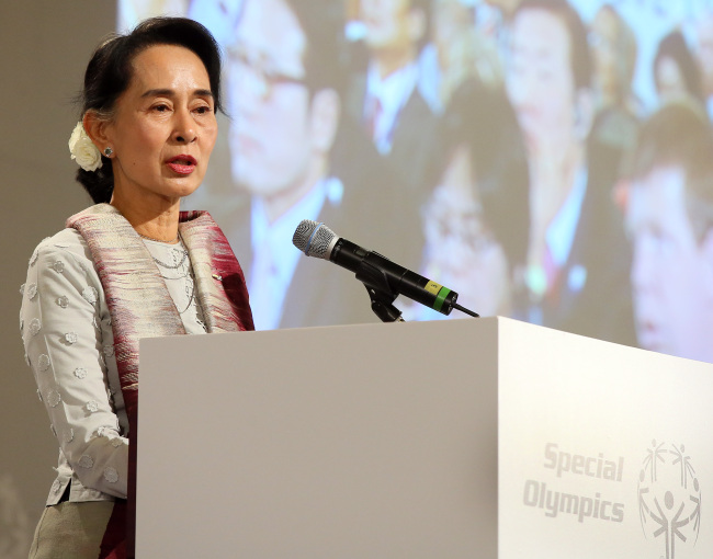 Aung San Suu Kyi speaks during the Global Development Summit held on the sidelines of the Special Olympics in PyeongChang, Gangwon Province, Wednesday.   Yonhap News