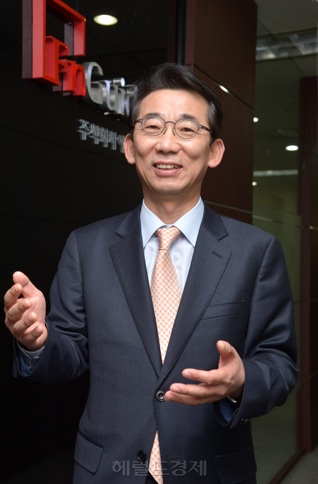 김군호 에프엔가이드 대표. 박현구 기자phko@heraldcorp.com 2013.01.29
김군호 에프엔가이드 대표. 박현구 기자phko@heraldcorp.com 2013.01.29
김군호 에프엔가이드 대표. 박현구 기자phko@heraldcorp.com 2013.01.29