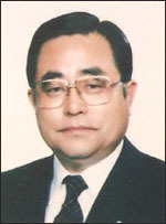 장명희(아시아빙상회장)
아시아빙상연맹회장 겸 평창동계올림픽 조직위원회 고문이 30일 개성시 명예시장으로 위촉됐다.