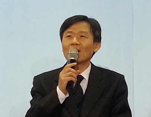 박태학(한국항공우주연구원 한국형발사체개발사업단장)
31일 순수 우리 기술로 이뤄지는 한국형 우주발사체(KSLV-Ⅱ)에 대해 “개발ㆍ발사 시점을 2~3년가량 앞당기는 것은 현재 검토 중이라 ‘몇 년 정도 당긴다’고 말하기 어렵다”면서도 “우리나라 첫 우주발사체 ‘나로호(KSLV-Ⅰ)’ 발사 성공으로 여건이 마련됐고, 정부의 추진 의지와 예산ㆍ인력 확충, 각종 기술적 문제 등이 선결되면 가능할 것”이라고 밝혔다.
