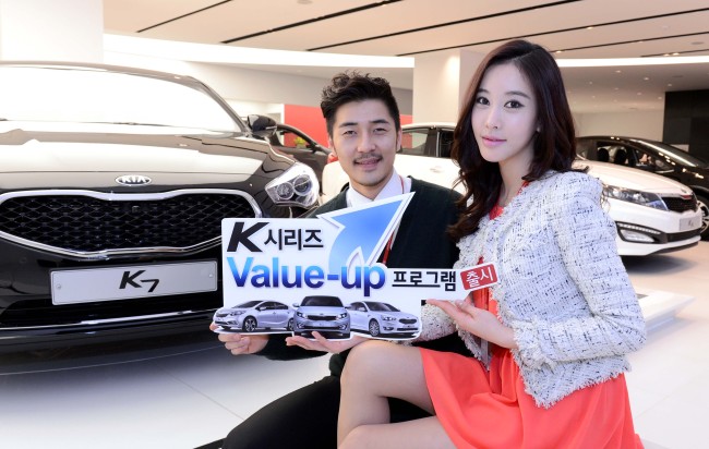 <사진> 기아자동차가 3일 상품 경쟁력을 높이고 가격 인상은 최소화한 K시리즈 경쟁력 강화 모델 시판과 함께 K시리즈 출고 고객을 위한 서비스로 구성된 K시리즈 ‘밸류-업 프로그램’을 론칭한다고 밝혔다. <사진제공=기아차>