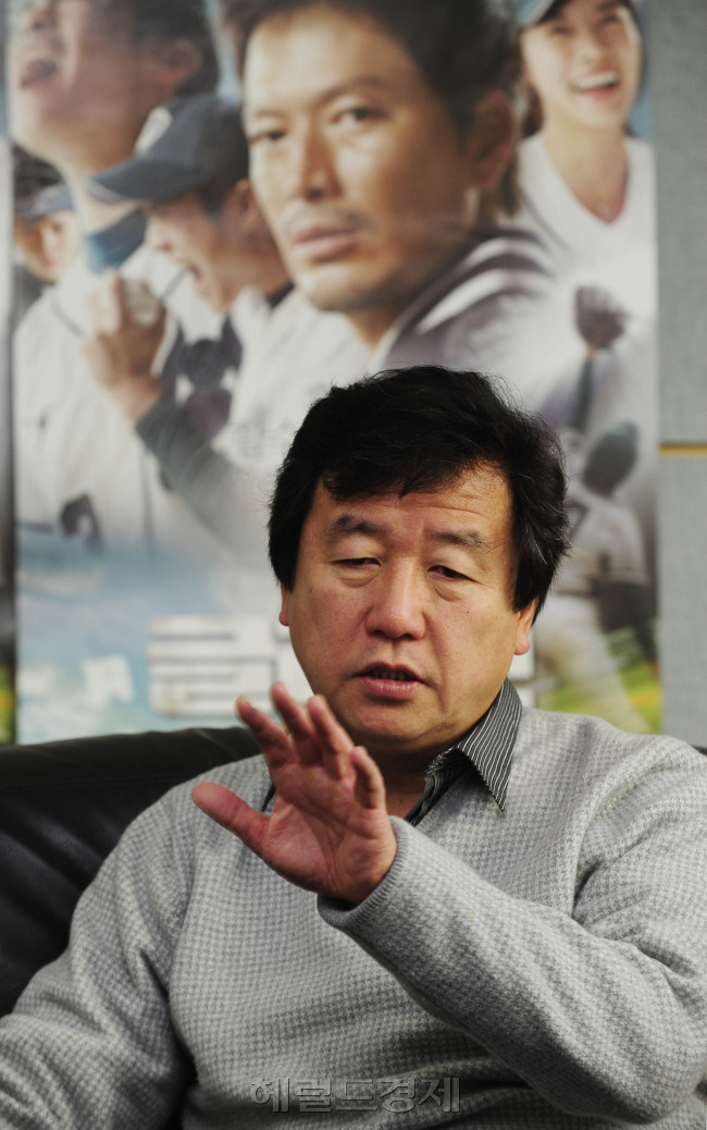 영화 '글러브'  감독 강우석.  박해묵 기자/mook@heraldm.com
영화 '글러브'  감독 강우석.  박해묵 기자/mook@heraldm.com