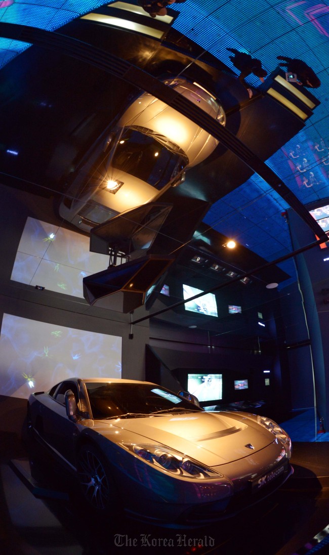 One can experience driving of the future with U.Driving at the SK Telecom Ubiquitous Museum.    Kim Myung-sub/The Korea Herald