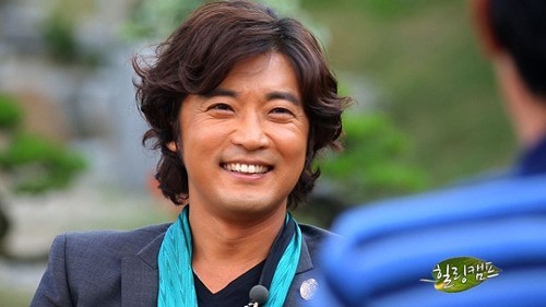 안재욱(배우)
배우 안재욱이 미국에서 갑작스럽게 대수술을 받은 것으로 알려져 팬들의 관심이 집중되고 있다. 안재욱 소속사 측은 6일 안재욱이 지난 1일 휴식차 소속사 대표 자...hemorrhage berry aneurysm). 뇌압이 상승하며 생긴 출혈을 말한다.