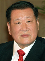 정몽구(기업인/현대기아자동차그룹대표이사 회장)
현대차 정몽구 재단이 저소득층 학생을 지원하는 ‘창의 인성 프로젝트’를 본격 가동한다. 올해에만 총1만7600명의 학생이 이 프로그렘의 지원을 받을 예정...ㆍ고등학생까지 아우르는 프로젝트가 완성된다. 올해 연간 1만7600명의 학생이 프로그램 지원을 받게 된다