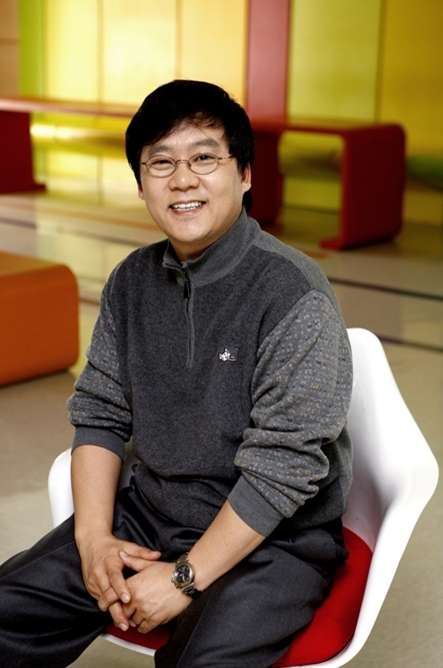 홍학표(배우/대중문화연예인)
가수 송대관 부인 벌금형, ‘원정도박 혐의’ 탤런트 홍학표 무죄
해외원정 도박혐의로 기소된 탤런트 홍학표씨가 법원에서 무죄를 선고받았다.
반면 같은 혐의로 홍씨와 함께 재판에 넘겨진 가수 송대관씨의 부인 A씨는 유죄로 인정됐다.