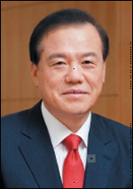윤진혁(기업인/에스원대표)
경기 침체 속에서도 매출 1조원을 달성하며 꾸준히 성장하는 기업으로 거듭나고 있다. 특히 대기업의 일감 몰아주기 규제 강화를 적극적...정하는 등 주주 이익 환원 정책도 꾸준히 펼치고 있다.