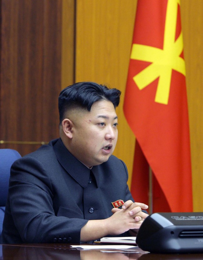 김정은(정치인/대통령핵실험)>
North Korean leader Kim Jong-un.   Yonhap News
정부는 12일 오전 북한 함경북도 길주군에서 규모 5.1의 인공지진이 관측된 것과 관련해 북한이 제3차 핵실험을 강행했을 것으로 잠정 결론을 내린 것으로 알려졌다