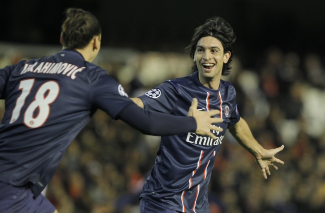 PSG midfielder Javier Pastore (right) celebrates his goal with teammate Zlatan Ibrahimovic on Tuesday.
AP-Yonhap News