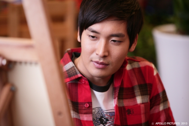정겨운(배우)
배우 조윤희, 정겨운이 출연하는 웹드라마가 선보여 화제다. 2011년 드라마 ‘싸인’을 제작한 드라마제작사 아폴로픽쳐스는 6부작 미니시리즈 ‘러브 인 메모리’를 오는 14일 예고편을 시작으로 매주 목요일 오전11시에 네이버TV캐스트를 통해 방송한다고 13일 밝혔다.