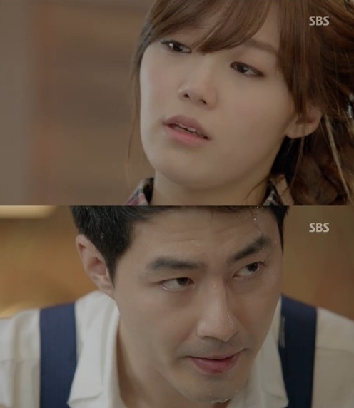 정은지(상위/가수/에이핑크),조인성(배우)
정은지가 표준어 연기가 네티즌들의 관심을 끌고 있다.
정은지는 13일 첫 방송된 SBS 수목드라마 ‘그 겨울, 바람이 분다’에 출연해 표준어 연기를 펼쳤다.