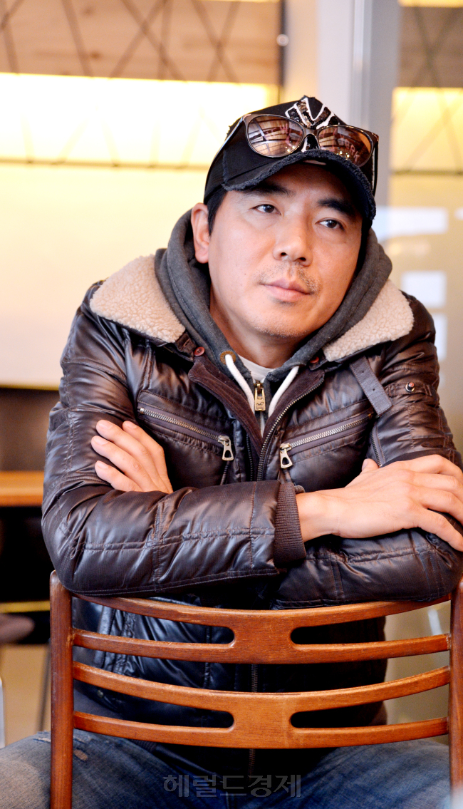 김지운 영화감독 인터뷰. 박현구 기자phko@heraldcorp.com 2013.02.14
김지운 영화감독 인터뷰. 박현구 기자phko@heraldcorp.com 2013.02.14
김지운 영화감독 인터뷰. 박현구 기자phko@heraldcorp.com 2013.02.14