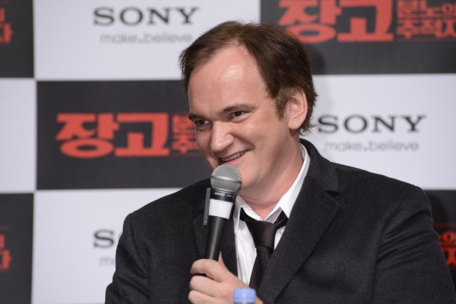 쿠엔틴 타란티노 (Quentin Tarantino/영화감독)
대단한 영화광이자, 한국영화에 대한 열광적인 ‘팬’다웠다. 한국 기자들의 질문이 끝난 뒤, 쿠엔틴 타란티노 감독(50)은 “관심이 있다면 두 가지 이야기를 하고 싶다”며 따로 발언을 청해 한국에 대한 이야기를 했다.