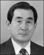 곽영용(기업인)
대한중재인협회는 곽영용(76) 상근부회장이 18일자로 협회 제8대 회장으로 취임했다고 이날 밝혔다.
곽 신임 회장은 연세대학교를 졸업한 후 고려무역 사장을 역임한 경험을 토대로 1998년 대한중재인협회의 상근부회장으로 취임한 이후 운영 전반에 관한 실무를 총괄해 왔다.