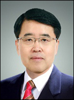 박성수(기업인)
태블릿 PC LCM 아세이(A’ssy) 및 노트북 LCM A’ssy 생산전문기업 디아이디는 이낙황 대표이사의 임기 만료 및 정년 퇴임에 따라 박성수(57) 전 삼성전자 전무 사진 >를 신임 대표이사로 내정했다고 18일 밝혔다.