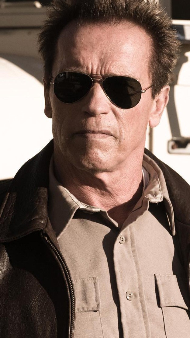 아놀드 슈왈제네거 (Arnold Schwarzenegger/배우)
2013년에 꼭 다시 한국을 찾겠다.” 지난 2010년 9월 평창 스페셜올림픽 유치 선포식을 위해 내한한 아놀드 슈왈제네거 당시 미국 캘리포니아 주지사가 축사를 통해 남긴 약...약속은 지켜졌다. 주지사가 아닌 배우의 자격으로. 김지운 감독의 할리우드 진출작 액션 영화 ‘라스트 스탠드’의 주연 배우 아놀드 슈왈제네거(66)가 19일 내한한다.