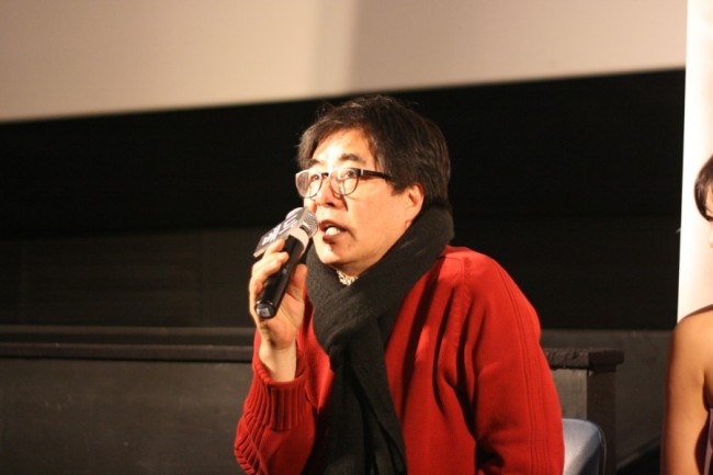 박철수(영화감독)
일 자정께 경기도 용인에서 교통사고로 삶을 마감했다. 향년 65세. 故 박철수 감독은 1948년 11월 경상북도 청도에서 출생, 1979년 ‘밤이면 내리는 비’로 영화계에...장에서 뛰었던 박철수 감독은 1988년 방송국을 그만두고 다시 충무로로 돌아왔다.