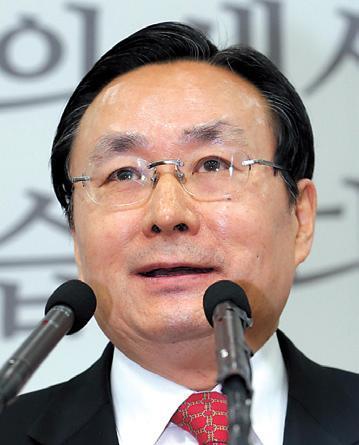주철기(국제기관단체인)
Ju Chul-ki, 67, is secretary-general of the Global Compact Korea Network and a veteran diplomat specializing in global issues and multilateral diplomacy.