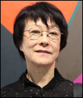 유리지(전교수)
금속공예가인 유리지 서울대 명예교수(사진)의 타계 소식에 공예계는 큰 아쉬움을 표했다. 20일 빈소인 삼성서울병원을 찾은 공예가들은 한 목소리로 “큰 별을 잃었다”며 비통해했다.
