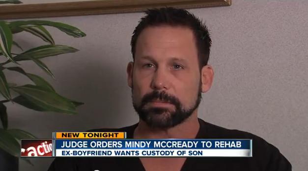 Late Mindy McCready's ex-boyfriend Billy McKnight on the interview (Youtube)
빌리맥나이트(Billy McKnight/가수)
Singer Billy McKnight says the suicide of country star Mindy McCready, his ex-girlfriend, at her Arkansas home was not “a major shock.”
The former couple had fought for years over custody of their 6-year-old son Zander, who was placed in foster care along with his 10-month-old brother Zayne, this month. McCready‘s family said she had been drinking and using drugs again, and wasn’t caring for her children.